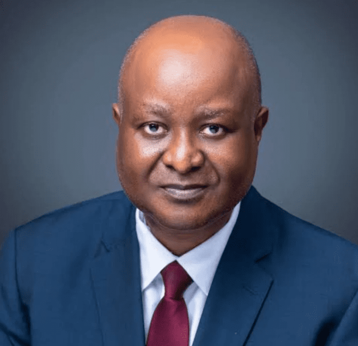 Portrait of Tunde Lemo